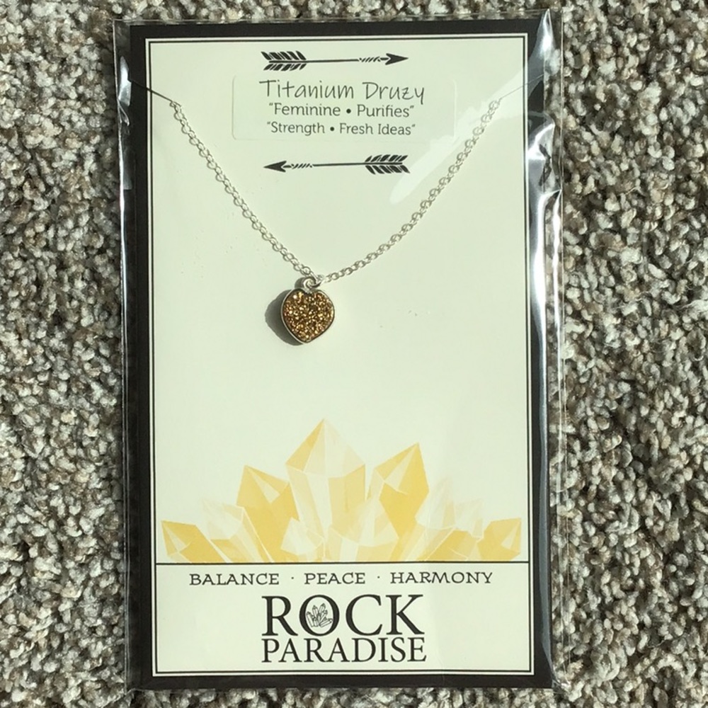 DRUZY HEART NECKLACE - NWT